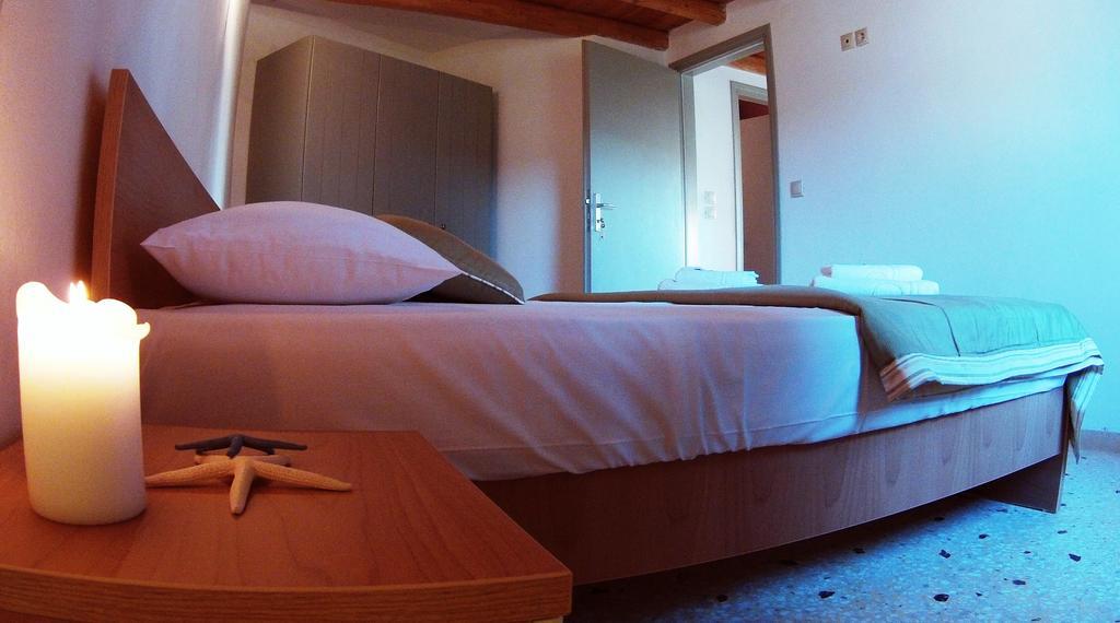 Arokaria Hideaway Suites Krotiri Oda fotoğraf